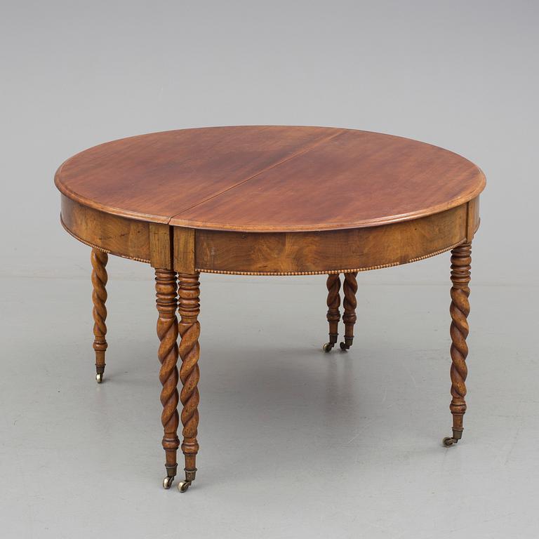 MATBORD, med 3 iläggsskivor, 1800-talets mitt.