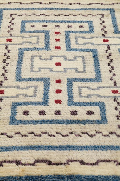 Sigvard Bernadotte, A CARPET, knotted pile, ca 210,5 x 153,5 cm, signed SB.