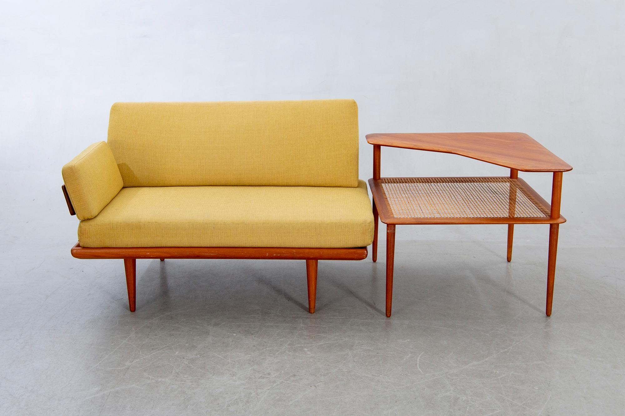 Peter Hvidt & Orla Mølgaard Nielsen,.