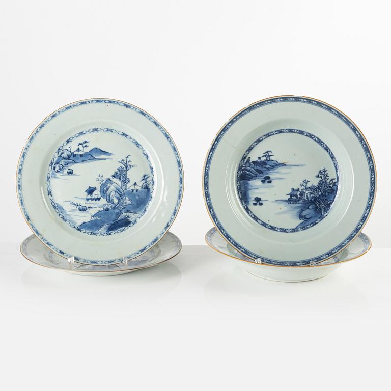 A set of four (2+2) Chinese blue and white export plates, Qing dynasty, Qianglong (1736-95).