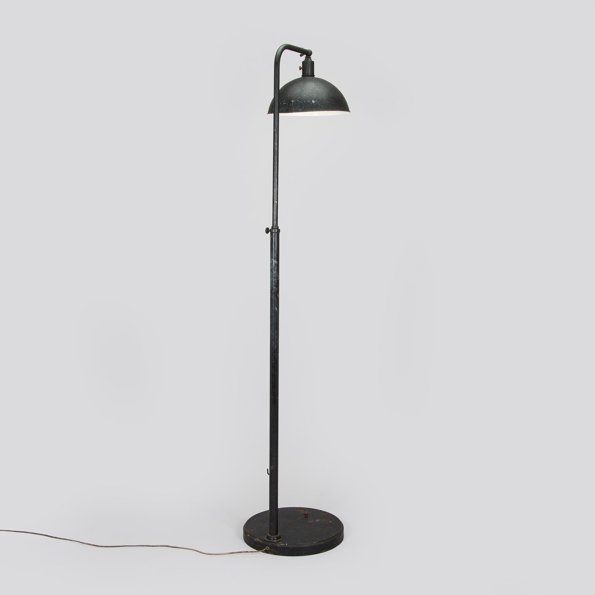 Paavo Tynell, golvlampa / ateljélampa, beställningsarbete, Taito 1933.