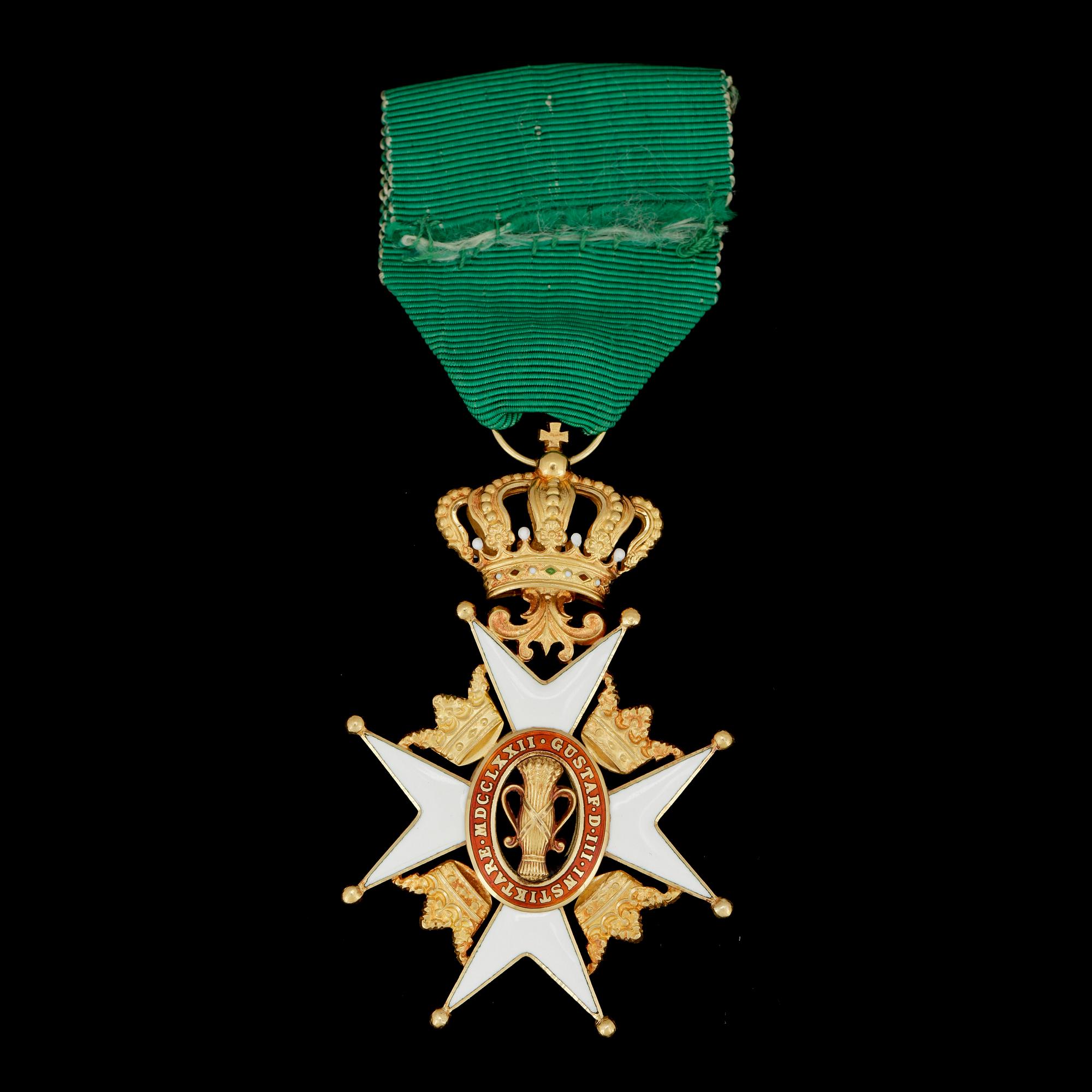 KUNGLIGA VASAORDENS RIDDARTECKEN, guld, emalj, CF. Carlman, Stockholm 1948. Vikt ca 15 gram.