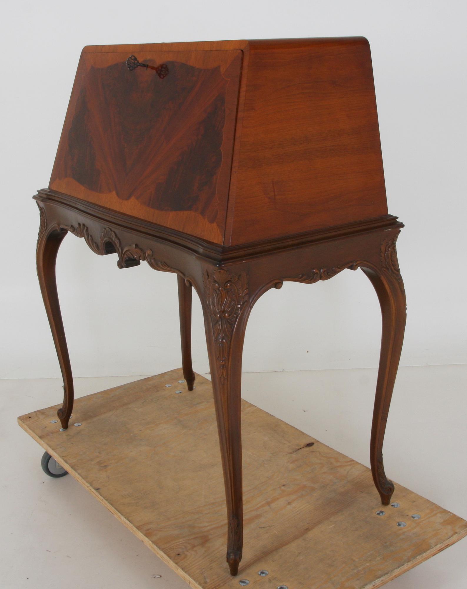 SEKRETÄR, rokokostil.