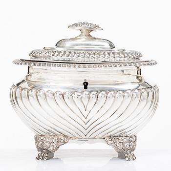 A British 19th century silver box with lid, mark of Hyam Hyams, London 1821-1822.