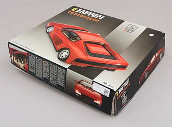 MODELLBIL, Pocher Ferrari Testarossa, skala 1/8.