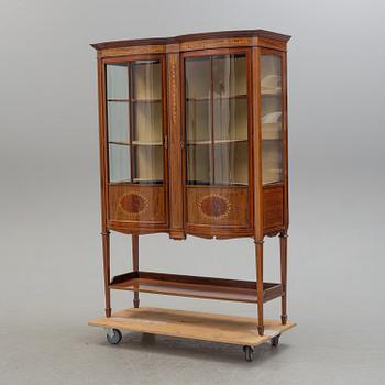 A first half of the 20th century display cabinet.