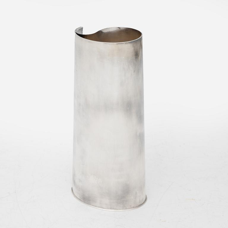 Rolf Lindståhl, a sterling silver vase, Stockholm, 2008.