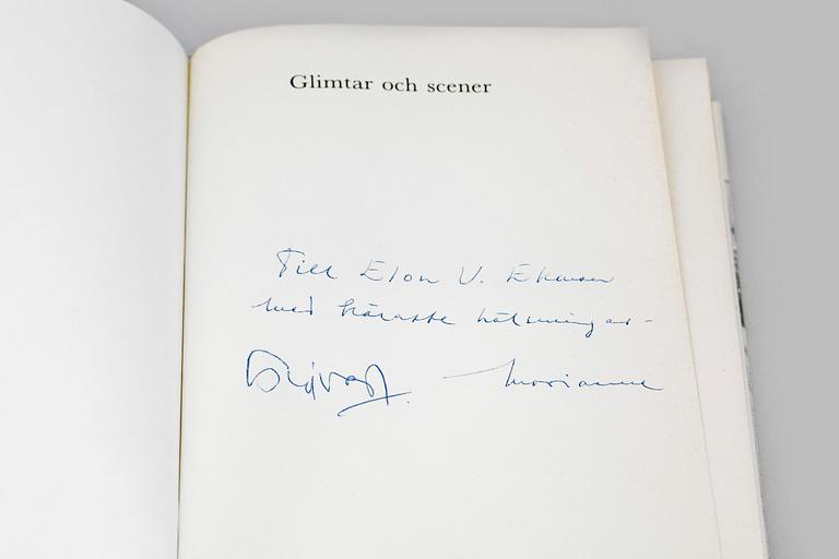 KUNGLIGT DOKUMENT SAMT 3 BÖCKER MED KUNGLIGA AUTOGRAFER, bla Oscar II av Sverige.