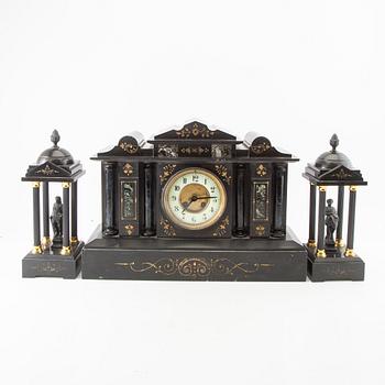 Bordsgarnityr 3 dlr 1900-talets början.