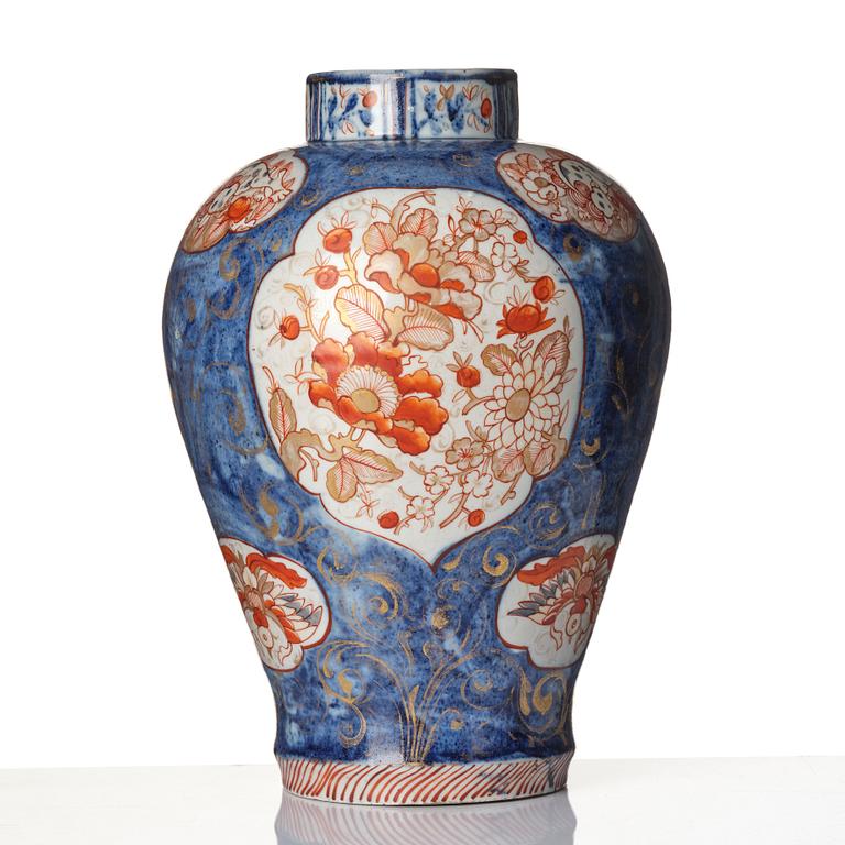 Prakturna, porslin, Japan (Meiji 1868-1912).