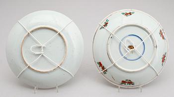 TALLRIKAR, 2 st, porslin, Kina, 1800-/1900-tal.