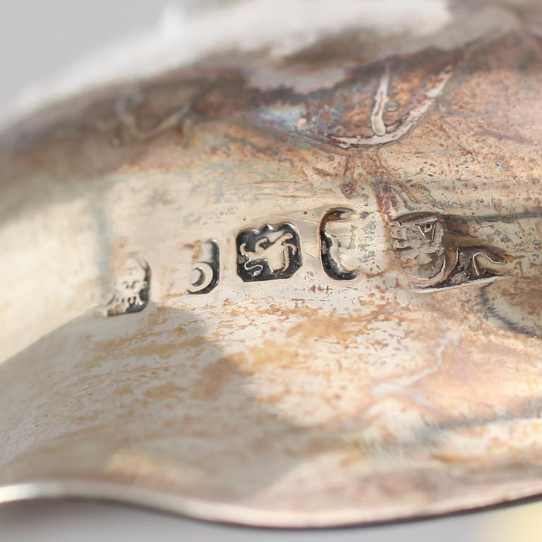 SERVERINGSBESTICK, 6 delar, bl a silver, 1800-tal.