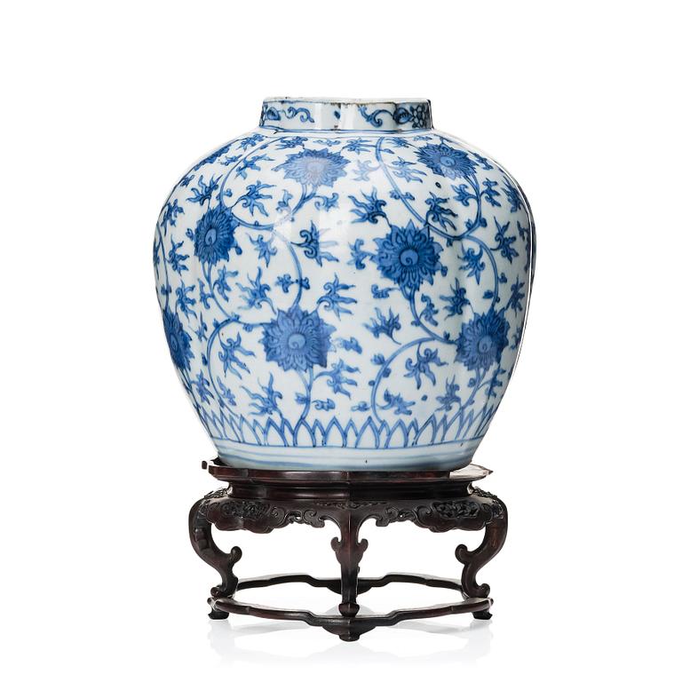 A Chinese blue and white lotus jar, Ming dynasty, Wanli (1572-1620).