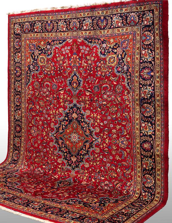 MATTA, Meshed, ca 340 x 255 cm.