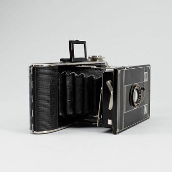 PARTI KAMEROR, 2 st, Nettel Sontheim a. Neckar, nr 168114 samt Agfa Billy Clack modell 74. Tyskland. 1920-1930-tal.