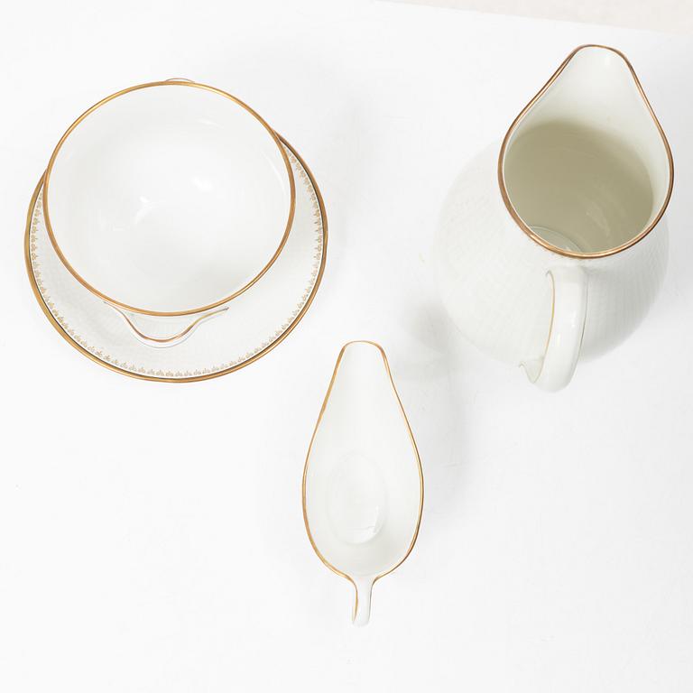 Louise Adelborg, A dinner service, 74 pieces, porcelain, "Swedish Grace/Kardinal", Rörstrand.