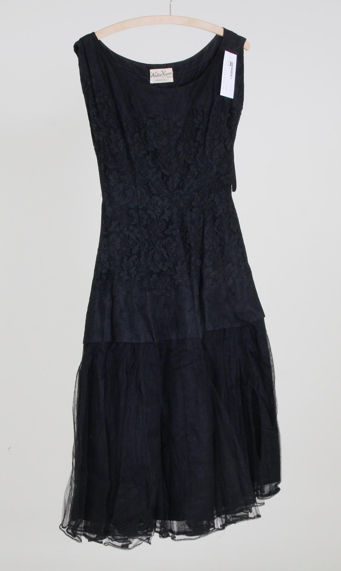 KLÄNNING, Nettie Vogue, London.