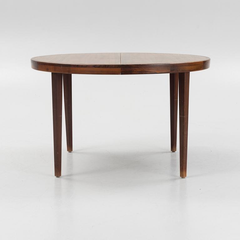 Poul Hundevad, matsalsgrupp, bord samt stolar, 3 st, Danmark, 1960-tal.
