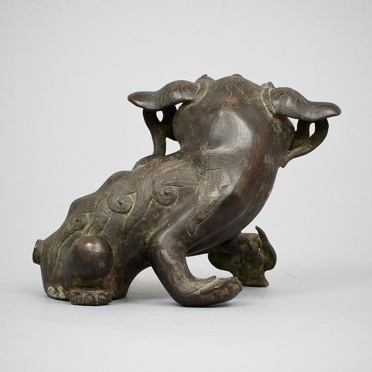 FIGURIN, brons. Kina 1800/1900-tal.