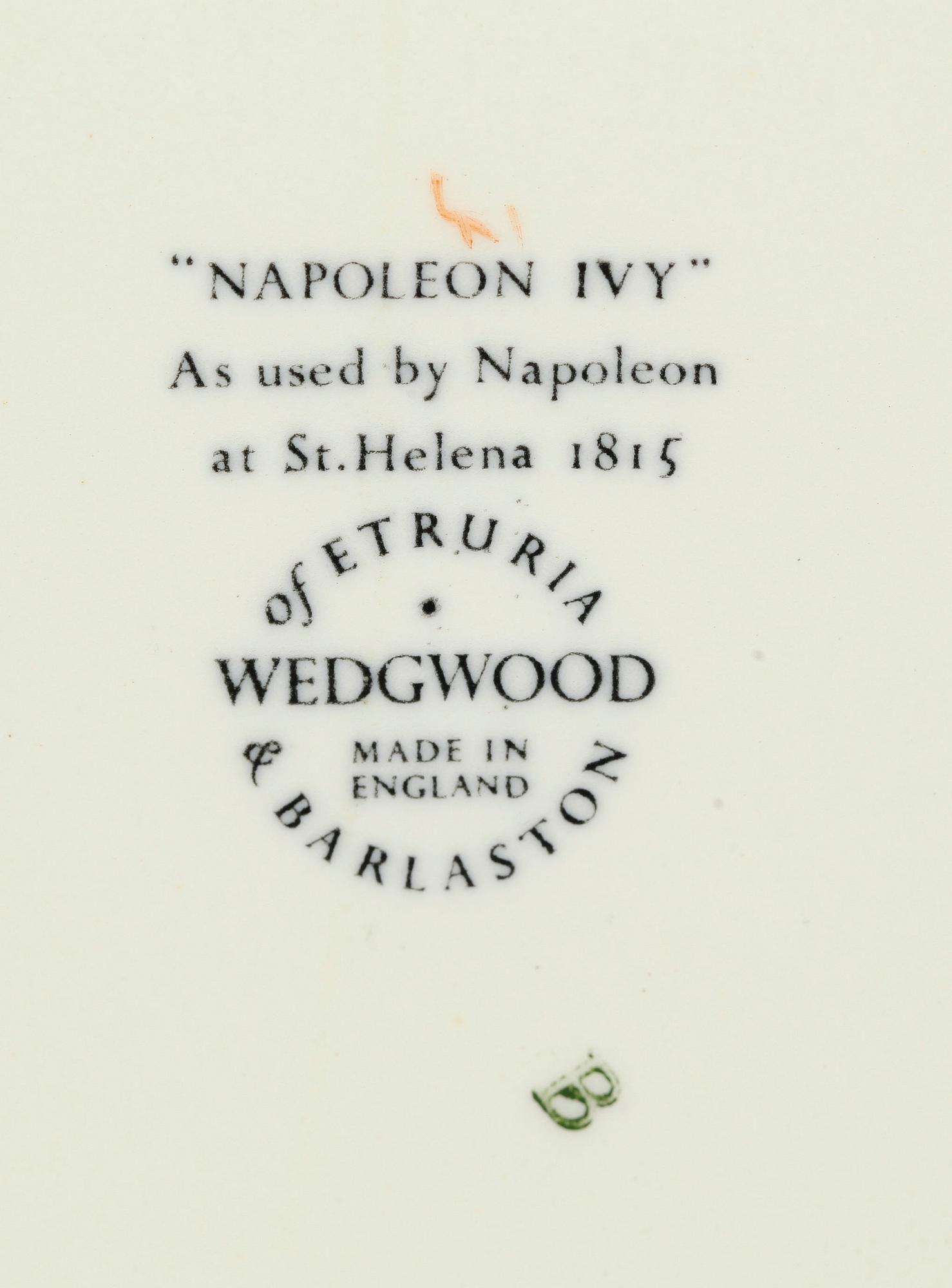 TESERVIS, 12 delar, keramik, "Napoleon Ivy" Wedgwood.