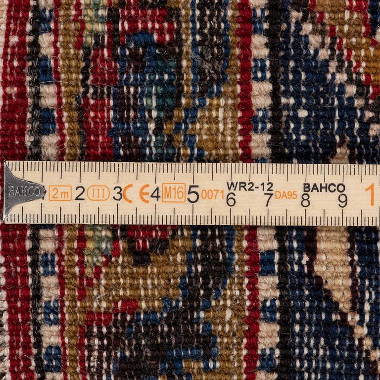 Carpet, Heris, antique, 350 x 245 cm.
