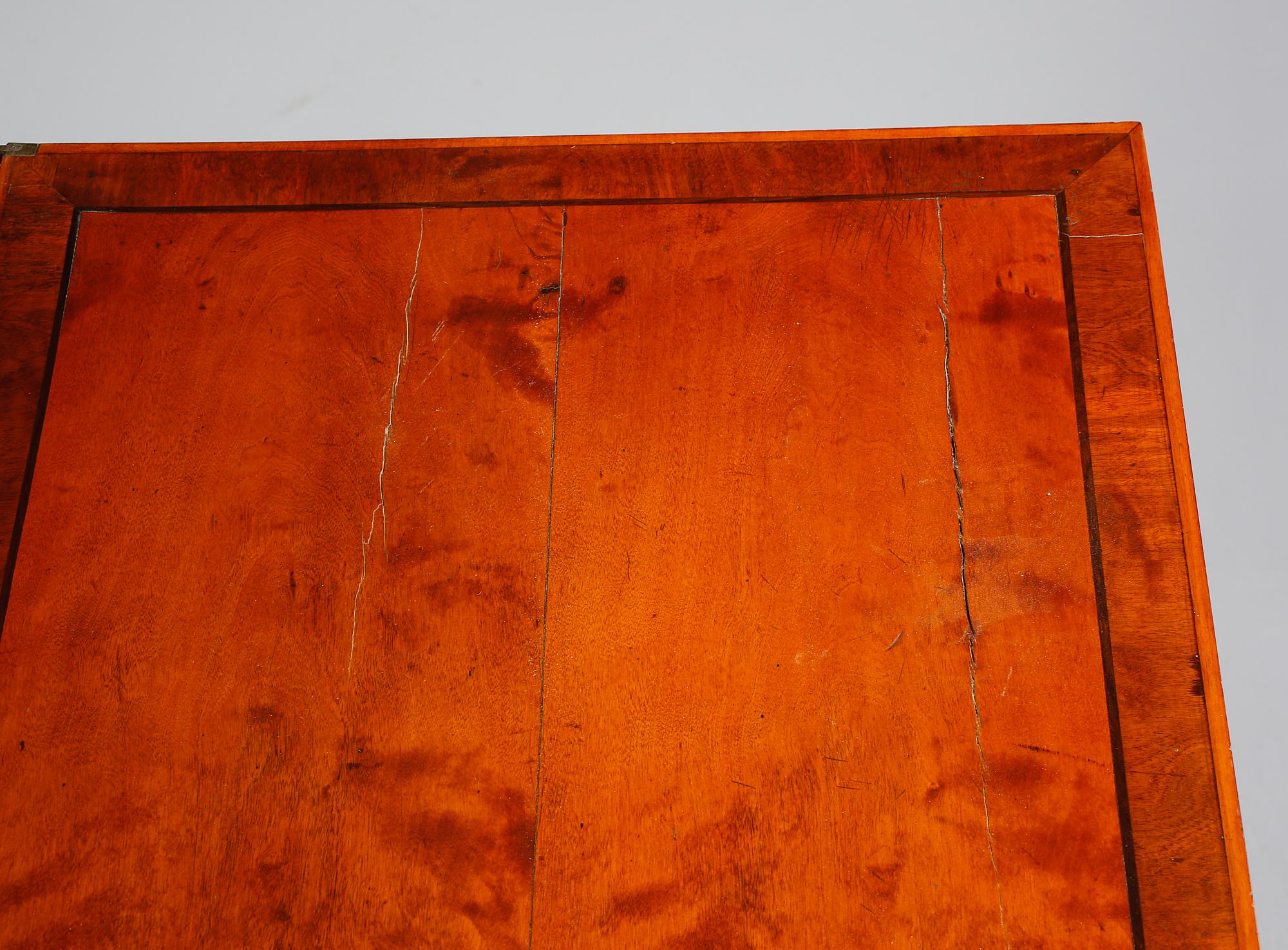 SPELBORD, gustaviansk stil, 1800-tal.