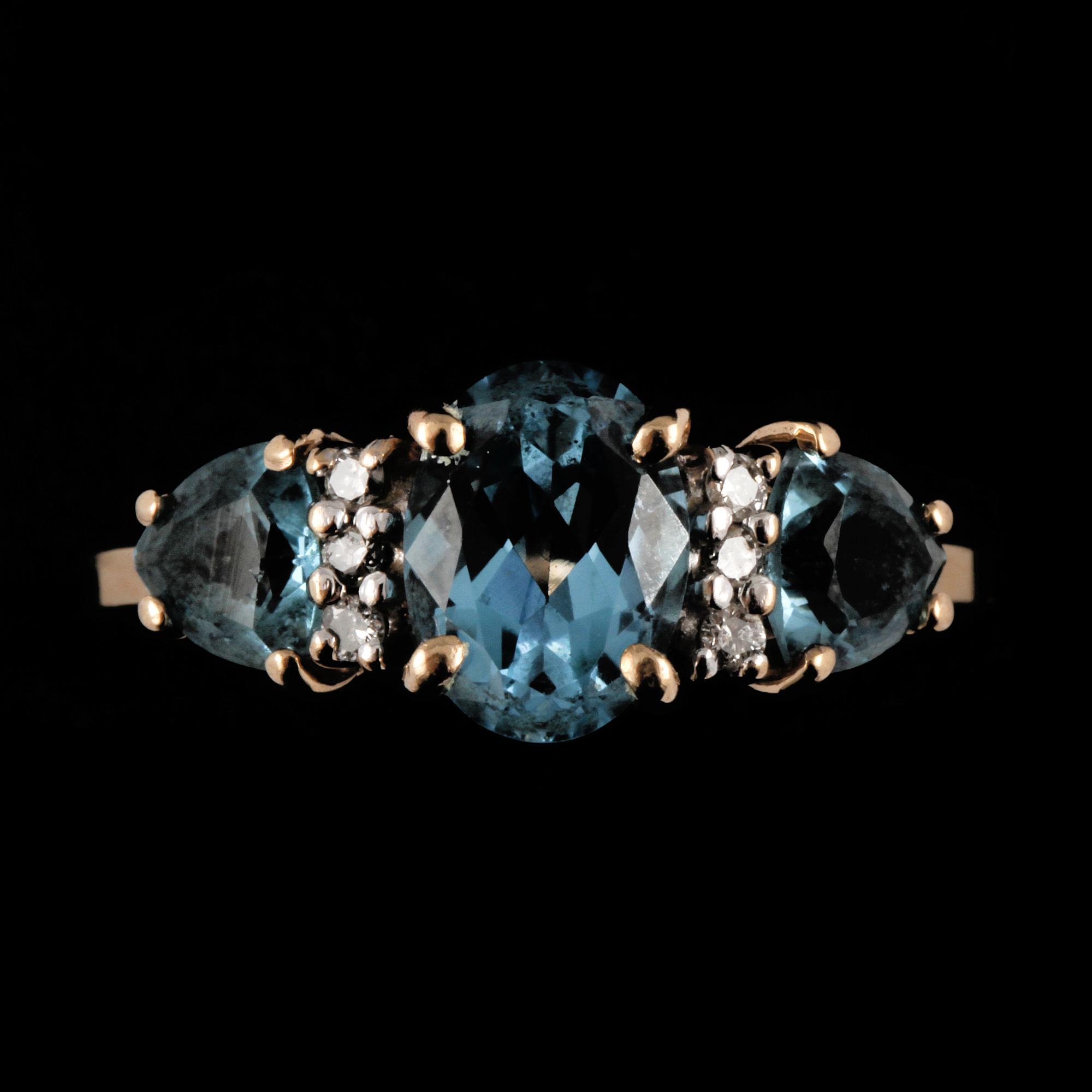 RING, 14k guld med 3 fasettslipade turmaliner samt 6 briljantslipade diamanter. Vikt 3 g.