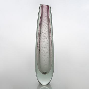 Gunnel Nyman, A glass vase signed, G. Nyman, Nuutajärvi Notsjö.