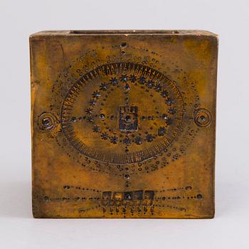 RUT BRYK, MALJAKKO, kivitavaraa, "Talo", signeerattu Bryk.