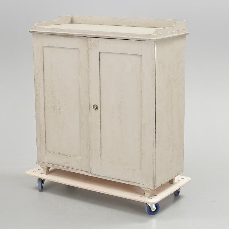 SKÄNK, gustaviansk stil, 1800-talets slut.
