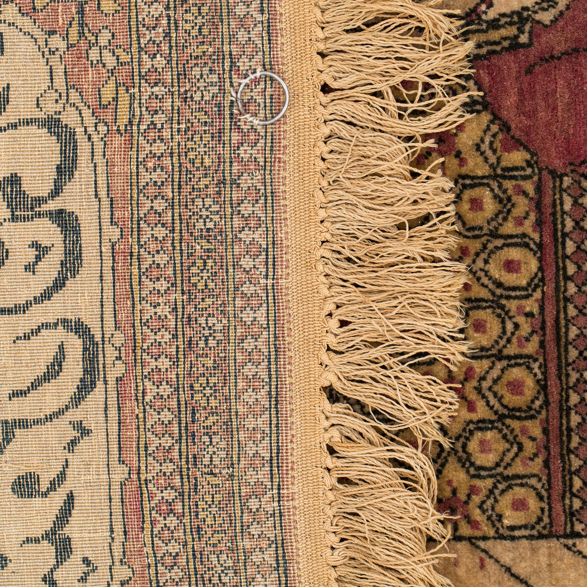 An antique Kerman laver/Esfahan, 214 x 133 cm.