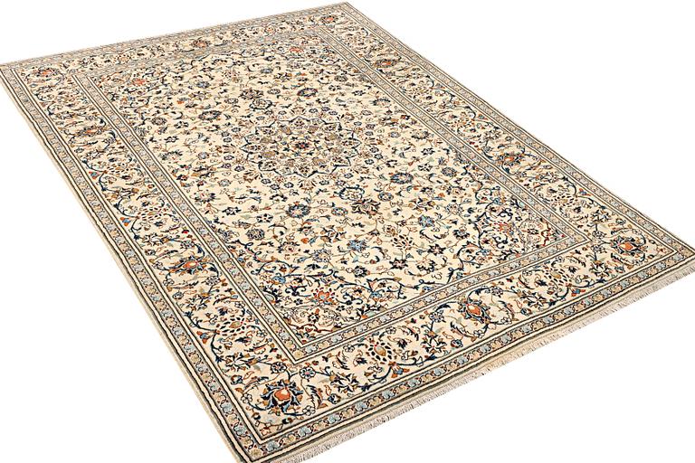 Matta, Keshan, ca 295 x 193 cm.