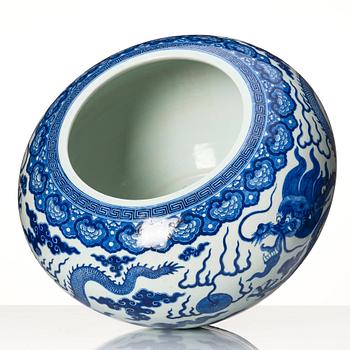 A massive blue and white jardiniere, Qing dynasty with Daouguang seal mark.