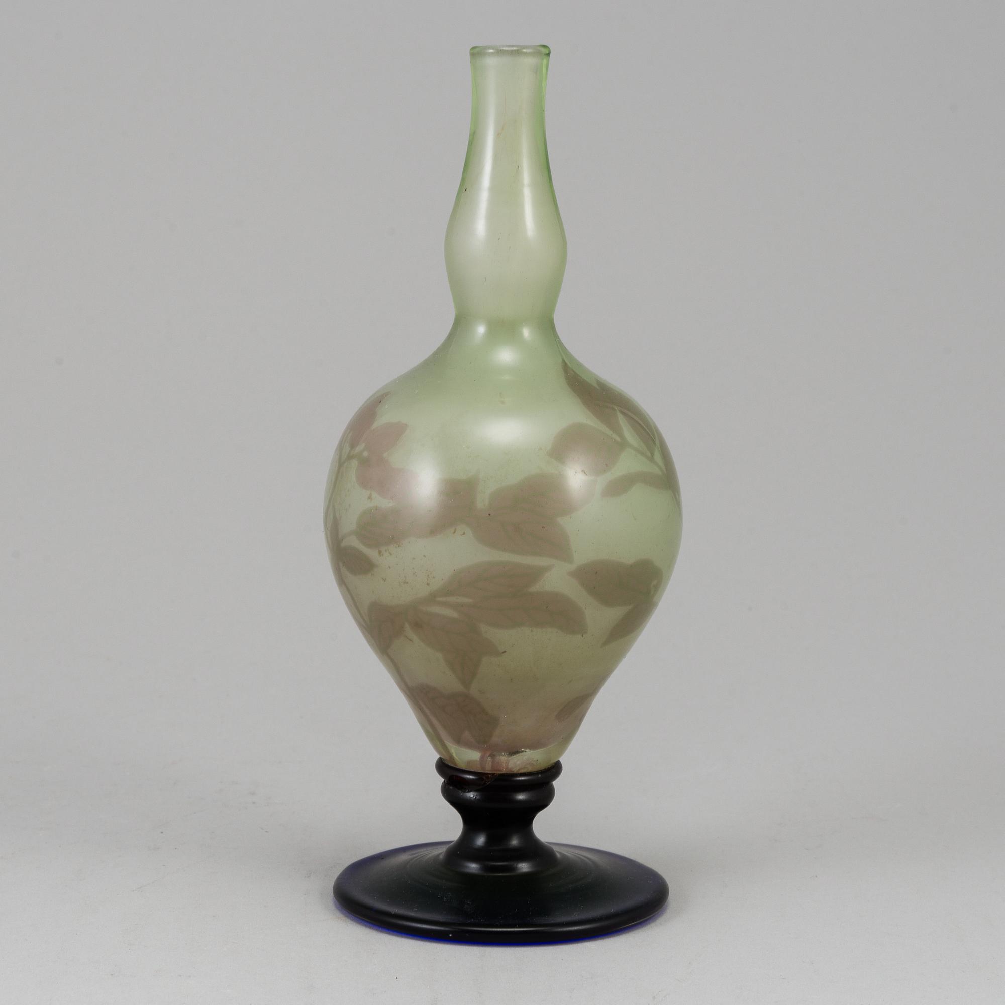 SIMON GATE, a "graal" glass vase, Orrefors 1917.