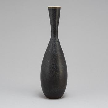 CARL-HARRY STÅLHANE, a unique stoneware vasae, Rörstrand 1955.