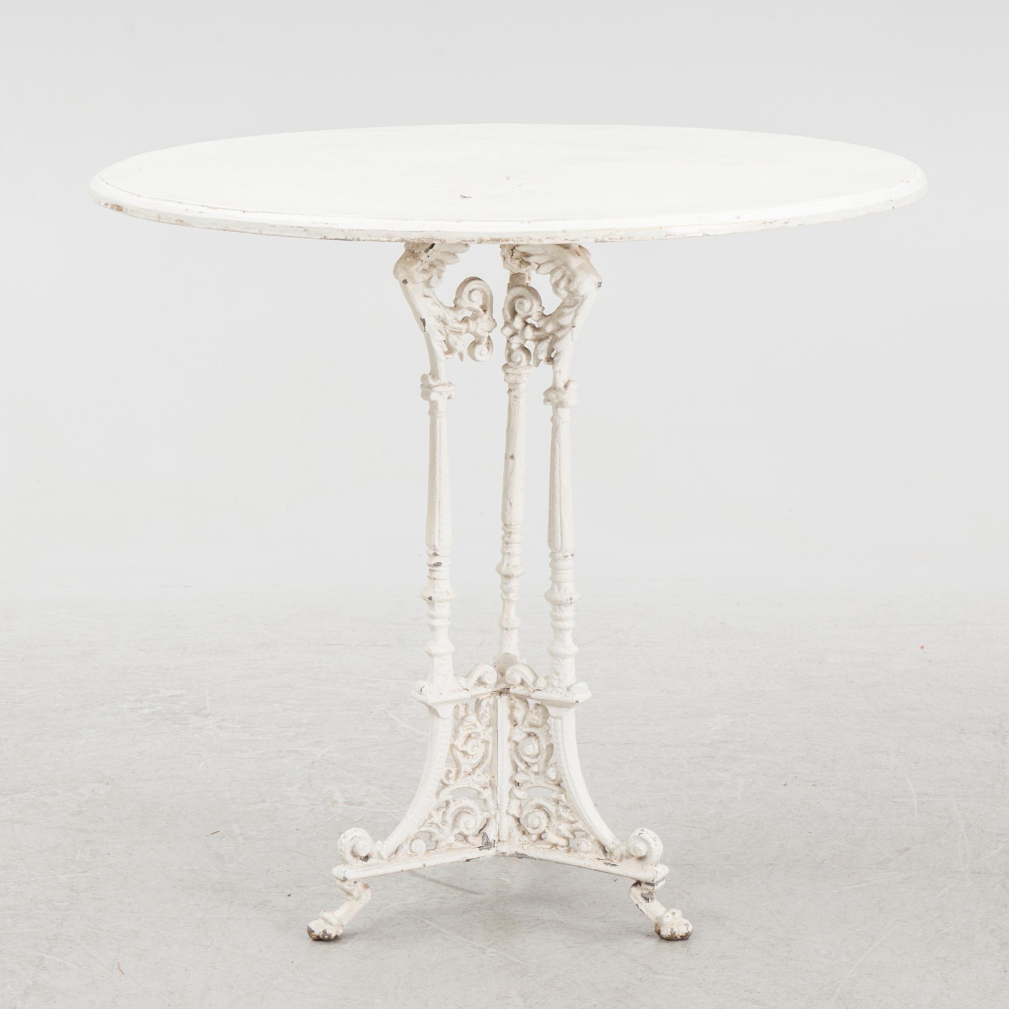 Garden furniture, 3 pieces, mid-20th century.