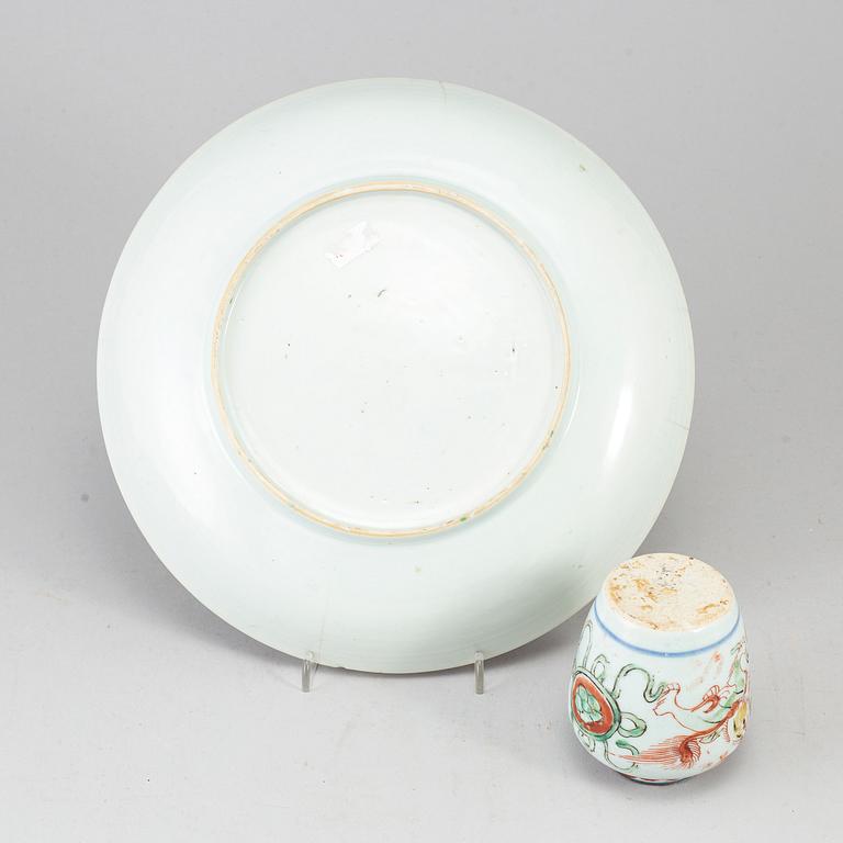 A group of wucai dish and jar, Qing dynasty, Kangxi (1664-1712).