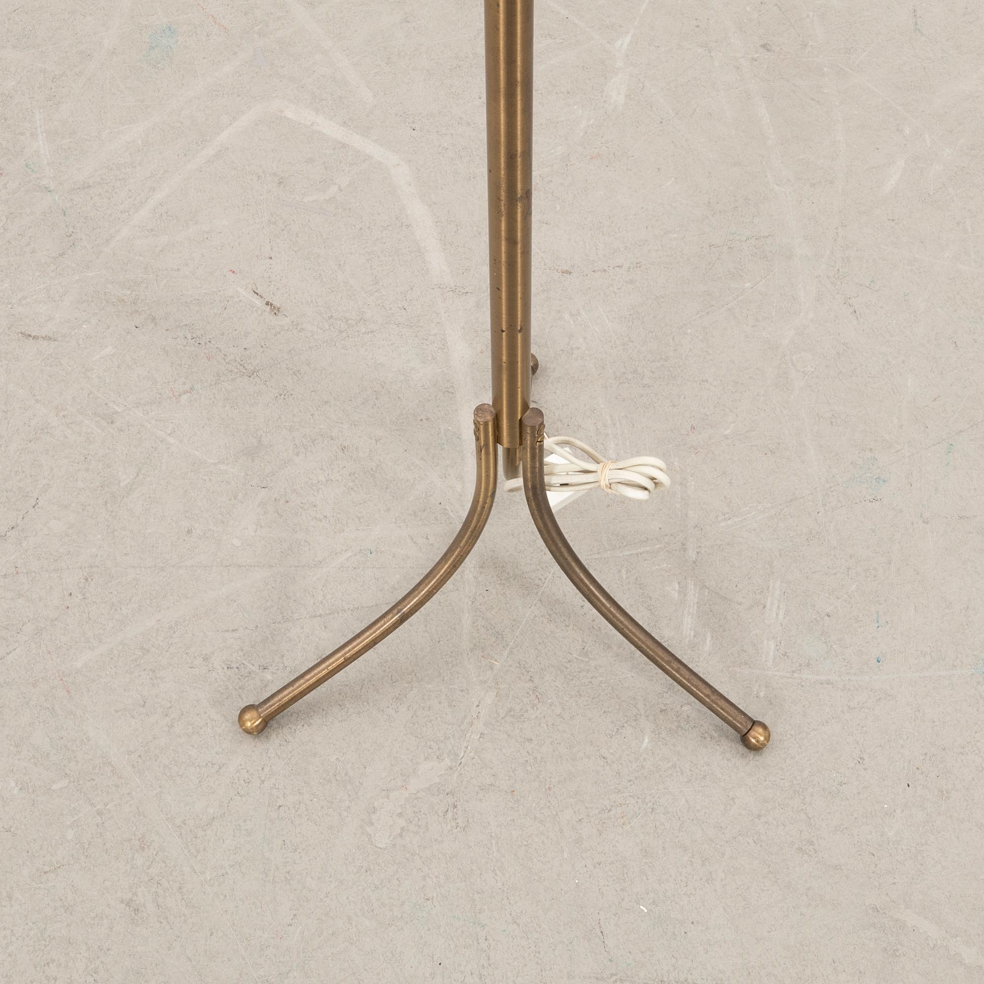 Josef Frank, golvlampa, modell 2326, Firma Svenskt Tenn.