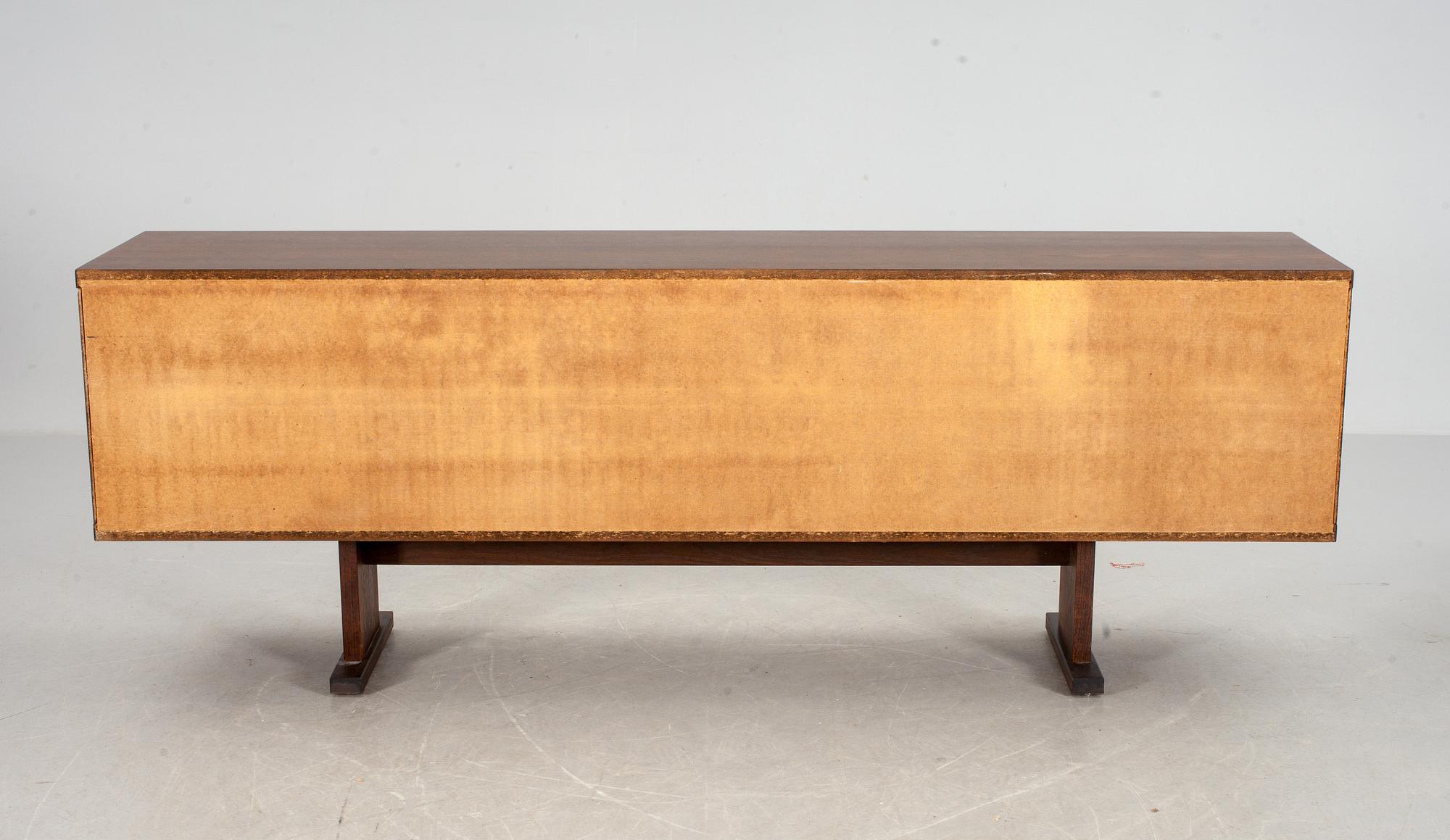 SIDEBOARD, Gansö, Danmark. 1970-tal.