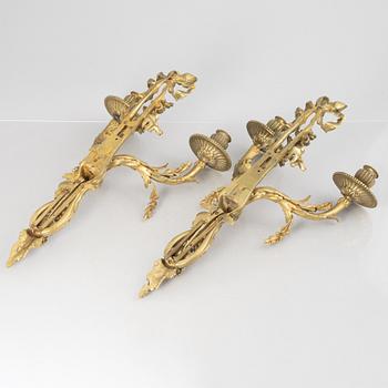 A pair of wall lights, Louis XVI style, early 20th century.