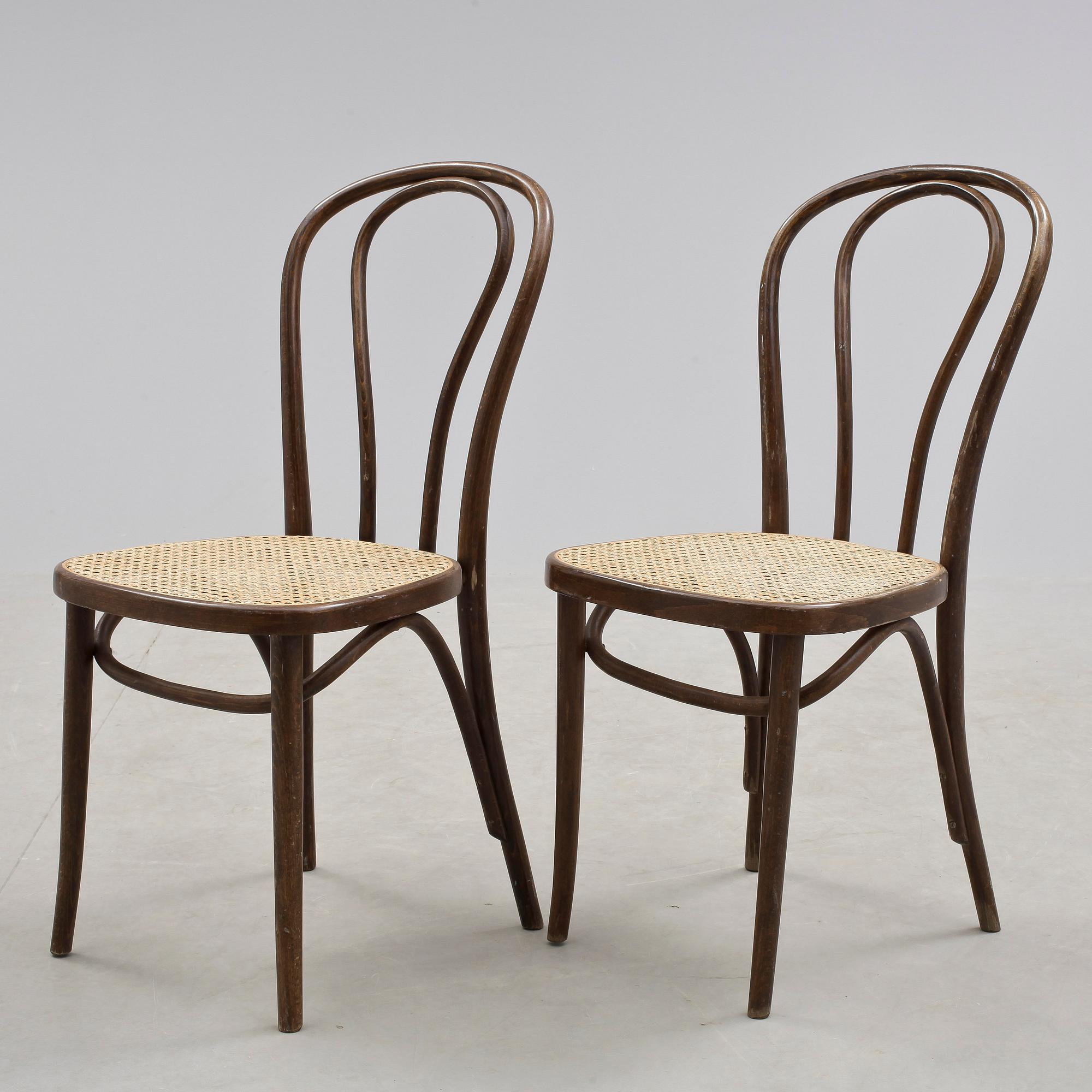 STOLAR, ett par, Thonet-typ, 1900-talets början.