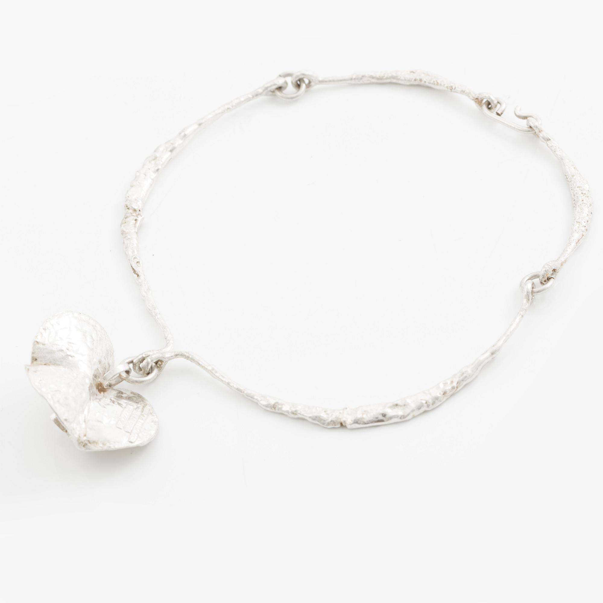 Theresia Hvorslev, neck ring, collar, silver.