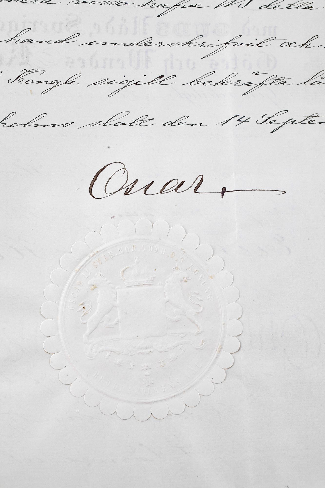 KUNGLIGT DOKUMENT SAMT 3 BÖCKER MED KUNGLIGA AUTOGRAFER, bla Oscar II av Sverige.