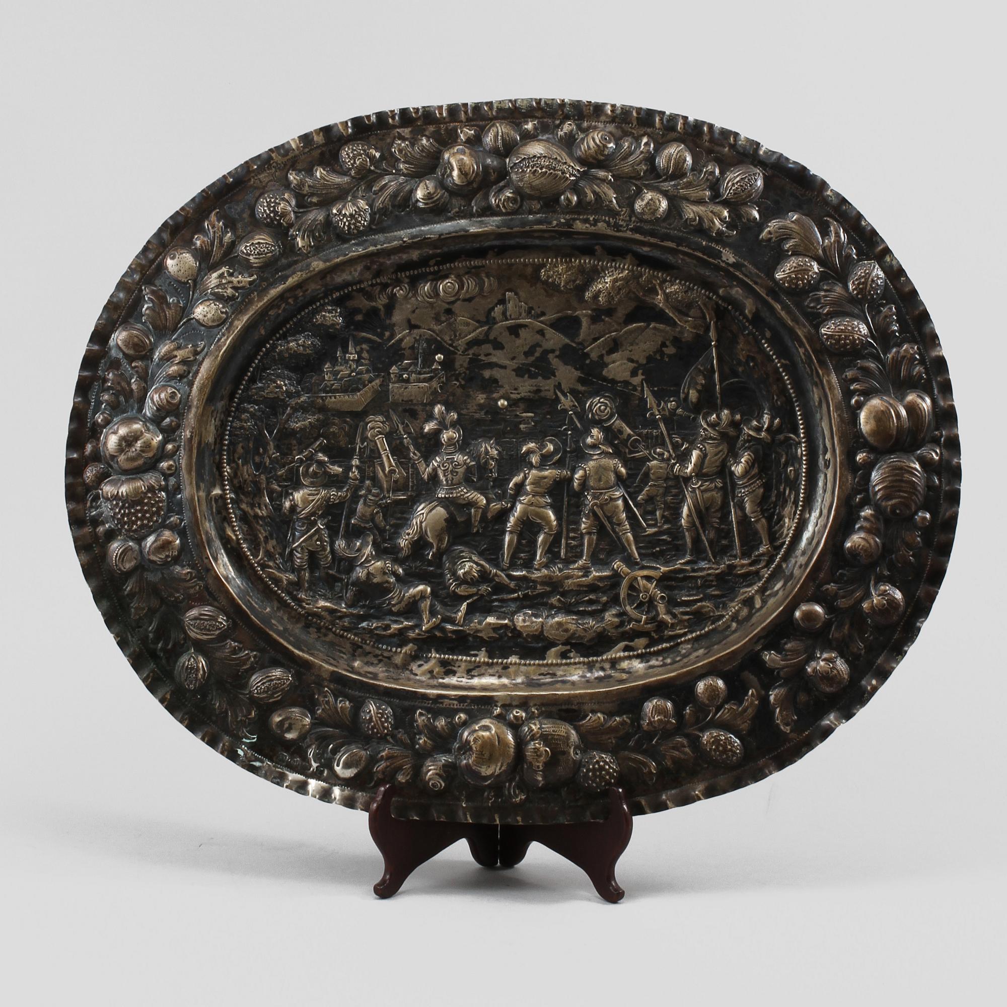 PRESENTERFAT, silver, barockstil, 1800-tal, vikt 1000 gram.