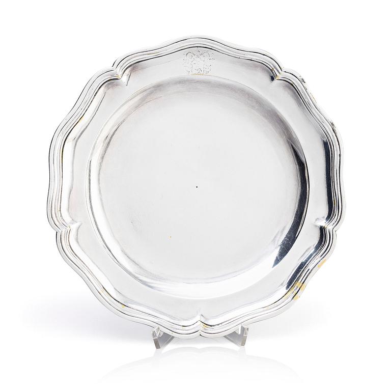 Plate, with the Grillsk coat of arms, argent haché, Rococo, second half of the 18th century, possibly Sweden.