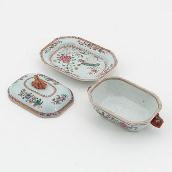 Smörterrin med lock och fat, kompaniporslin. Qing dynasty, Qianlong (1736-95).