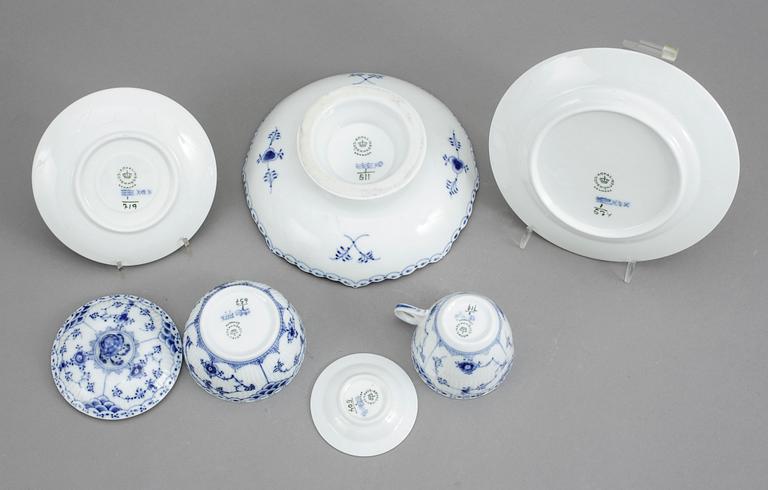 KAFFESERVIS, 27 delar, porslin, "Musselmalet", Royal Copenhagen, 27+1 delar.