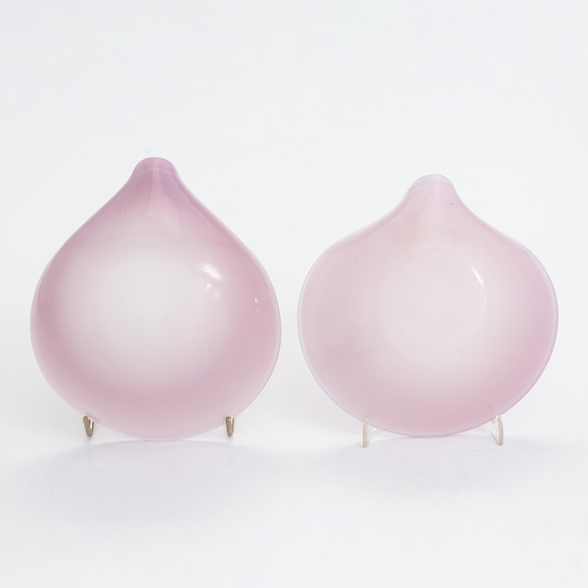 Kaj Franck, a set of five art glass bowls, model 3318, 'Näkinkenkä', signed K. Franck, Iittala.
