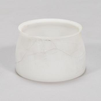 Poul Henningsen, bordslampa, "PH-4/3", för Louis Poulsen, Danmark.