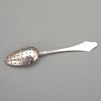 SKEDAR, 6+12 SAMT TESIL, silver, Finland 1924-30. Tot ca 530 gram.
